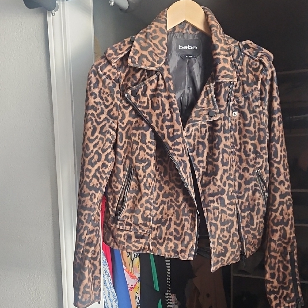 Bebe Leopard Print Women's Jacket